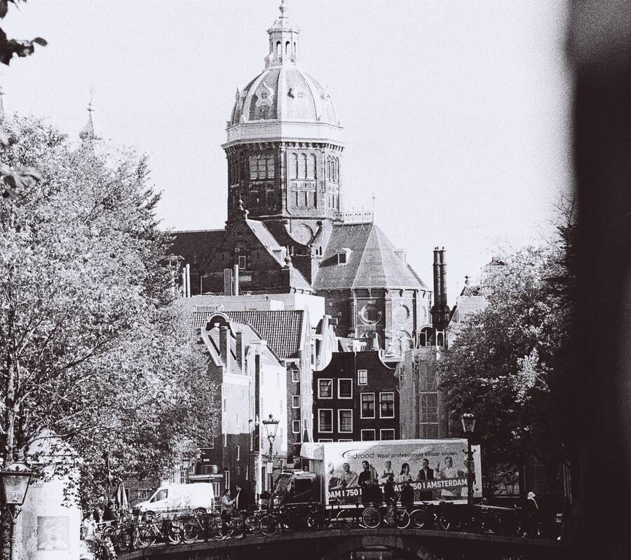 Holland — frame 15